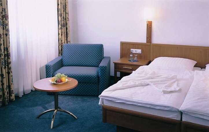 Hotel Schuetzenburg Burscheid Room photo