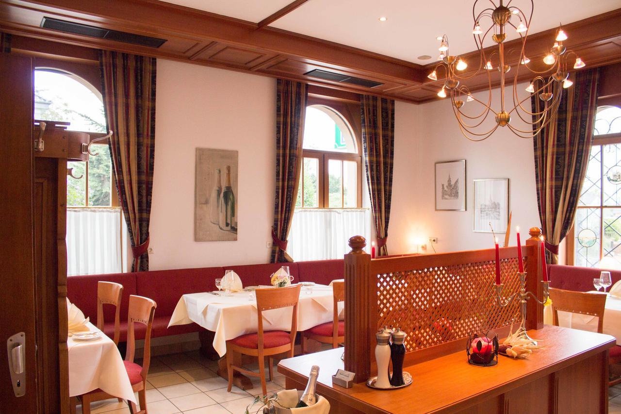 Hotel Schuetzenburg Burscheid Exterior photo